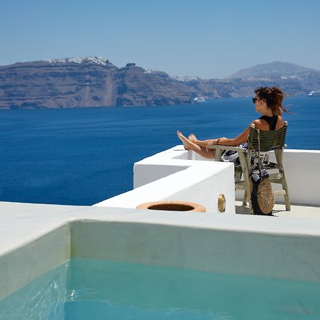 Rhenia'S Suites Oia  Bagian luar foto